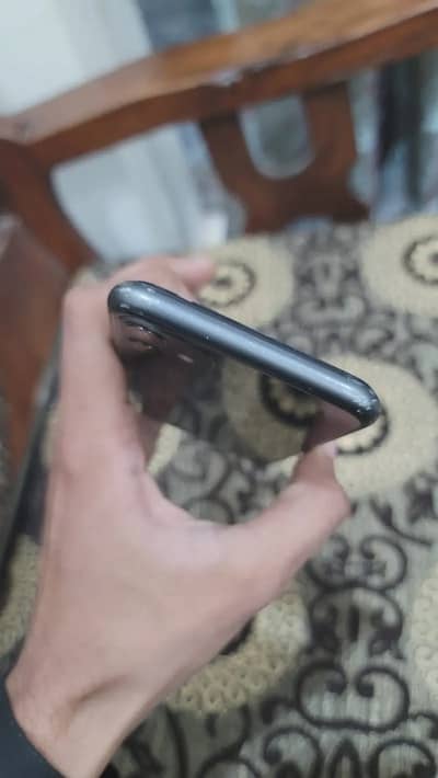 iPhone 11 factory unlock