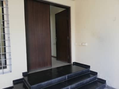 HOUSE FOR RENT IN F-7