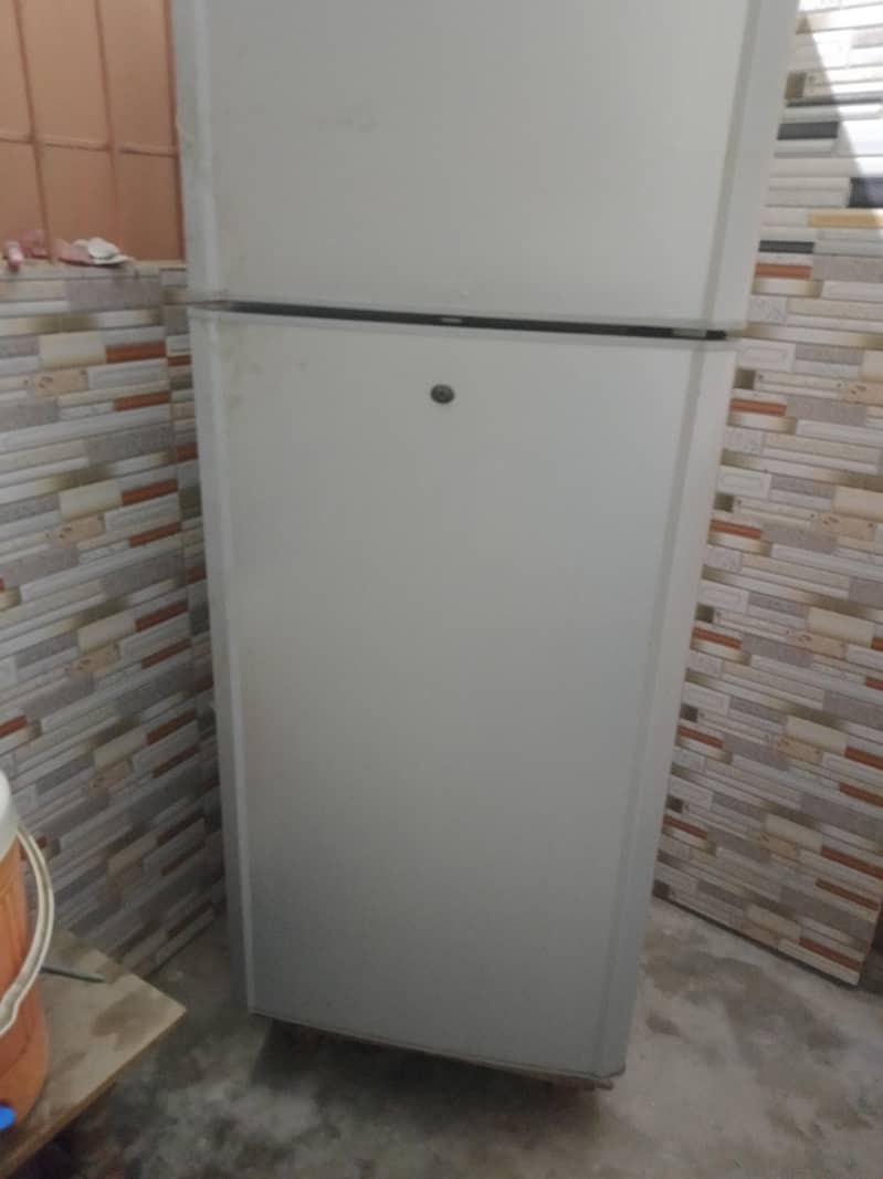 Refrigerator 0