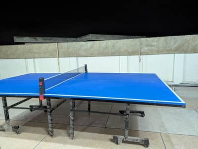 Table tennis table (slightly used)