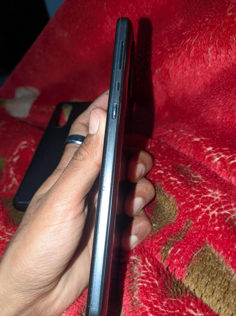 Aquos Zero 5g Basic 3