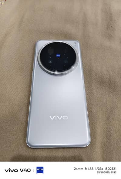 Vivo x200 pro silver Official PTA approved