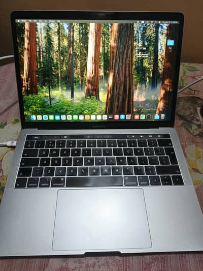 Mac book pro 2019 with 16gb ram and 512gb hd. with touch bsr