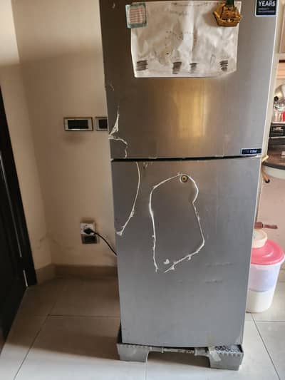 haier fridge medium size 10by10