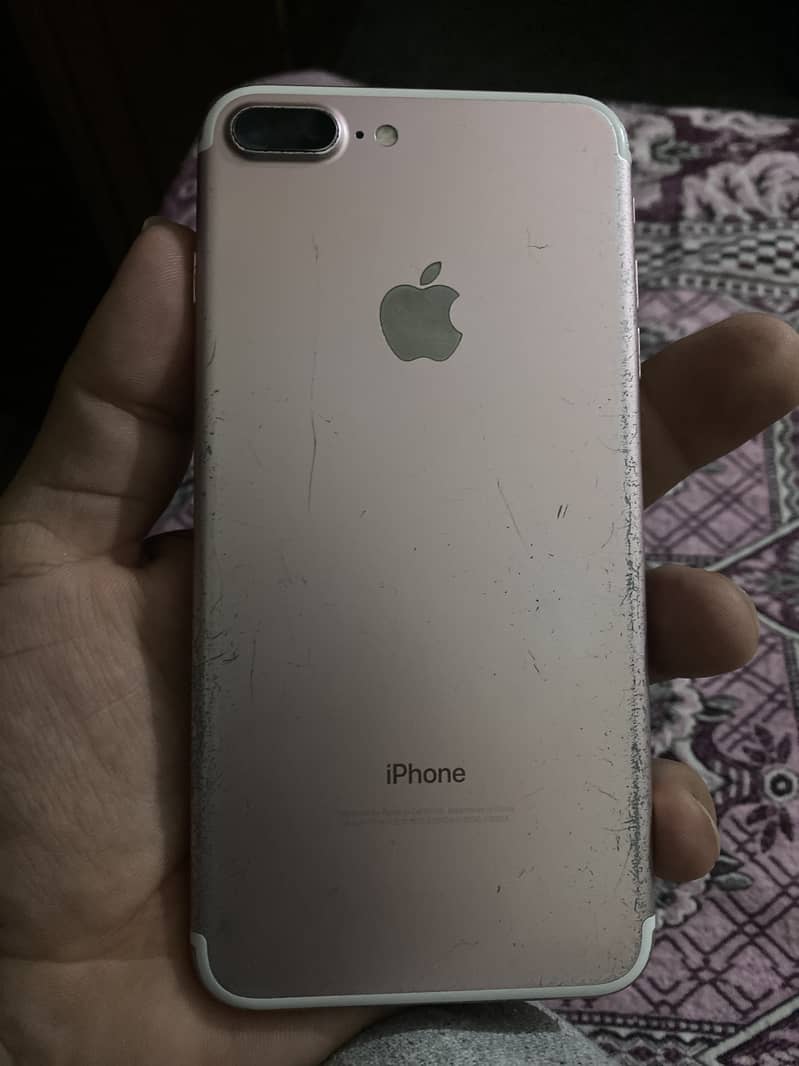Apple iPhone 7 Plus 1