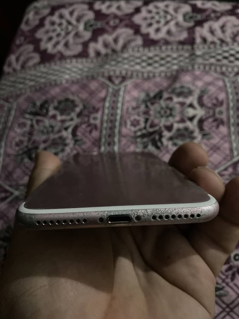 Apple iPhone 7 Plus 2