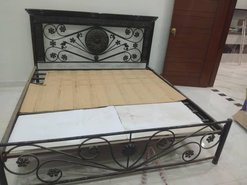 iron bed 3