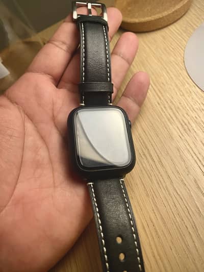 Apple watch SE 2 almost new