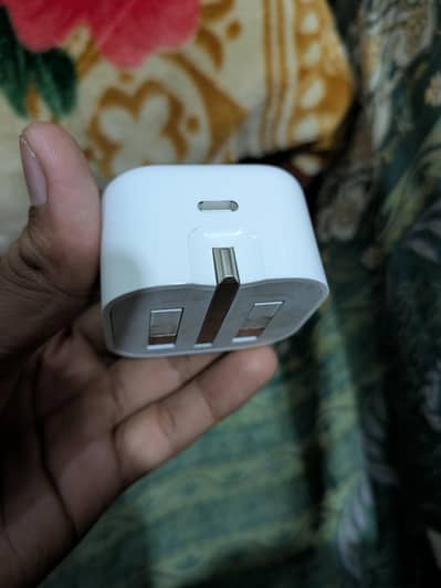 I phone original adopter?