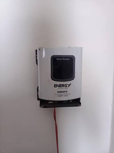 MPPT solar charge controllers