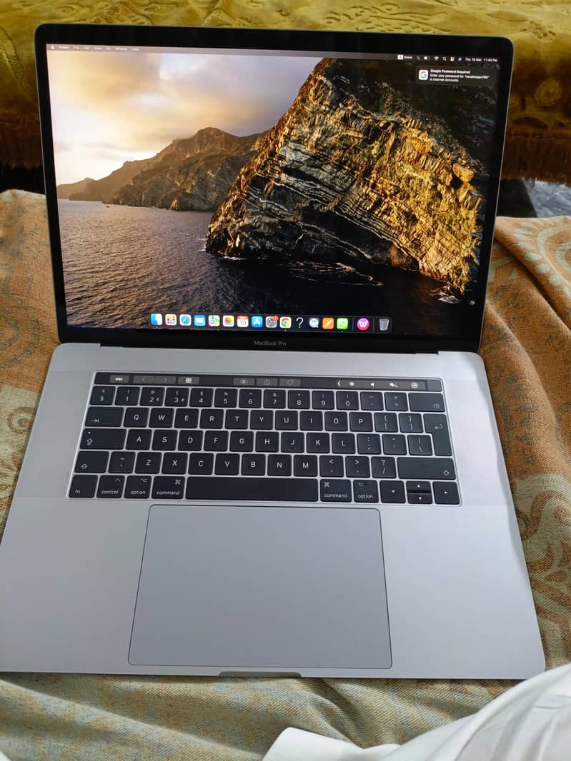 MACBOOK PRO 2017 1