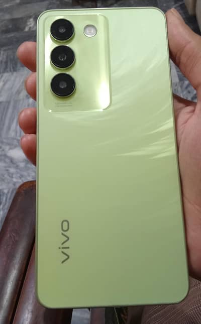 vivo Y100