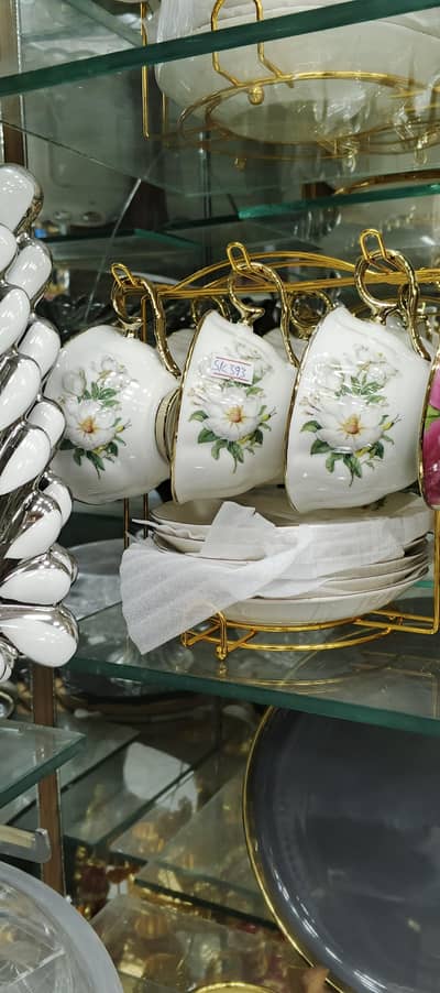 cups and saucers set