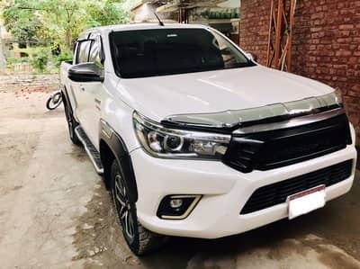Toyota Hilux Revo V Automatic 2.8