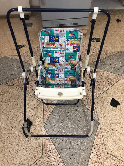baby swing in good and clean condition