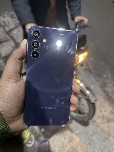 Samsung a15 8/256 10by 10 with box