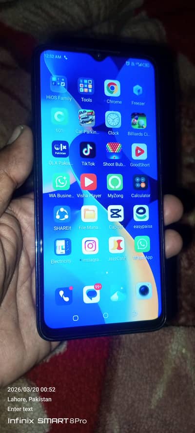 Tecno spark 10c 4+4+128Gb 302+45+825+36