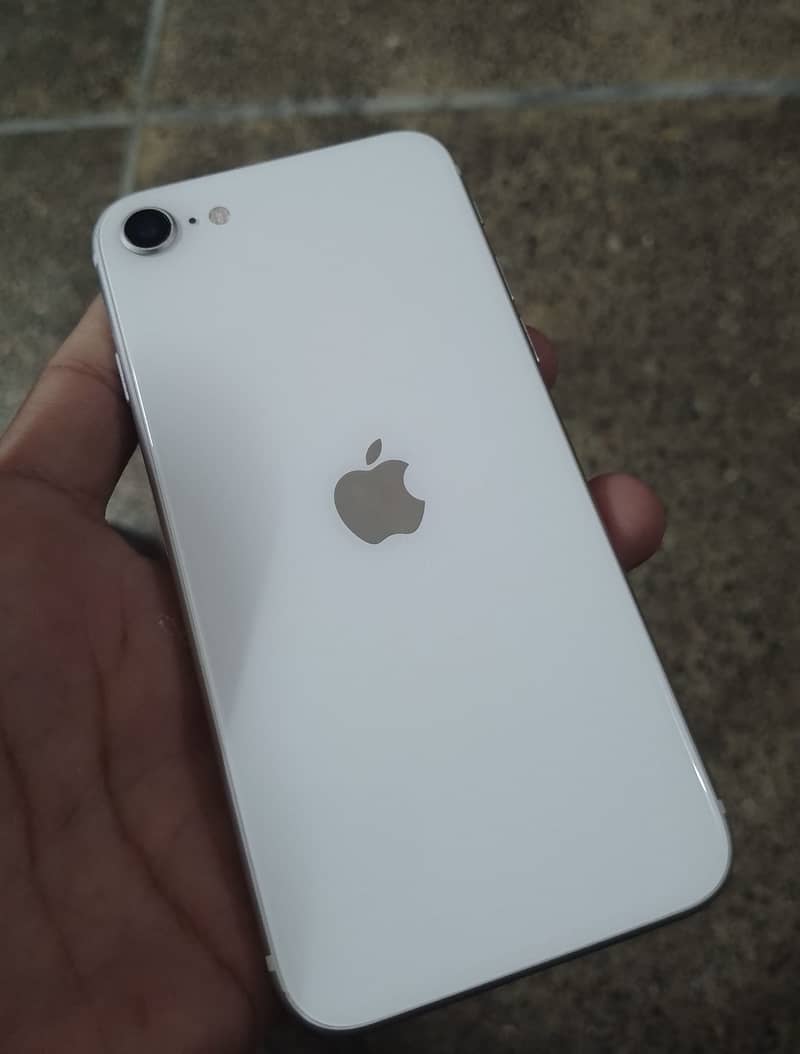 iPhone SE 0