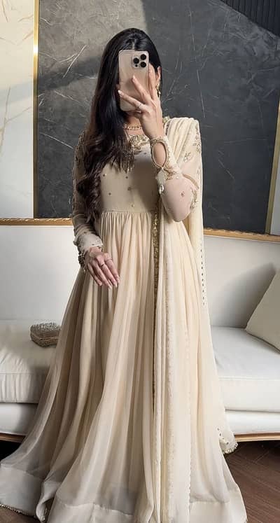 Stunning chiffon maxi size XS