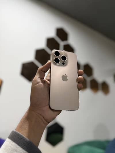 iPhone 16 pro complete box 256 GB 89 health water pack