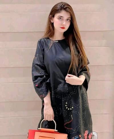 need a urgent fe_ma_le m-o. d. l-e for fashion shoot