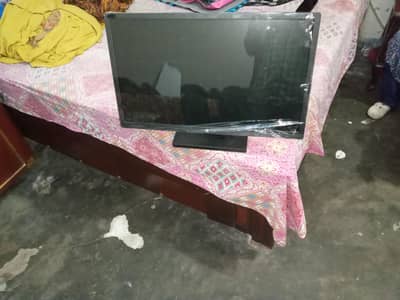 A-o-A .  HP LED 24 INCH  NEW. 1 week use