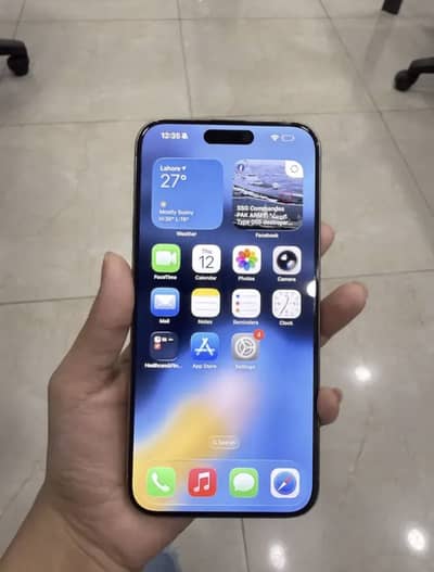 Iphone 15 pro max Natural