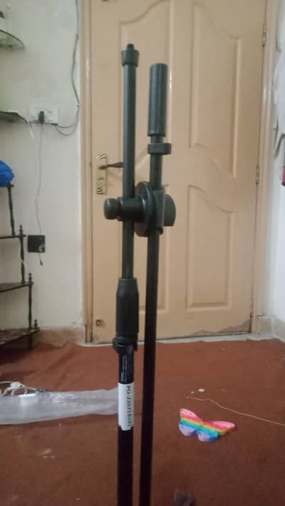 camera selfie and mic stands