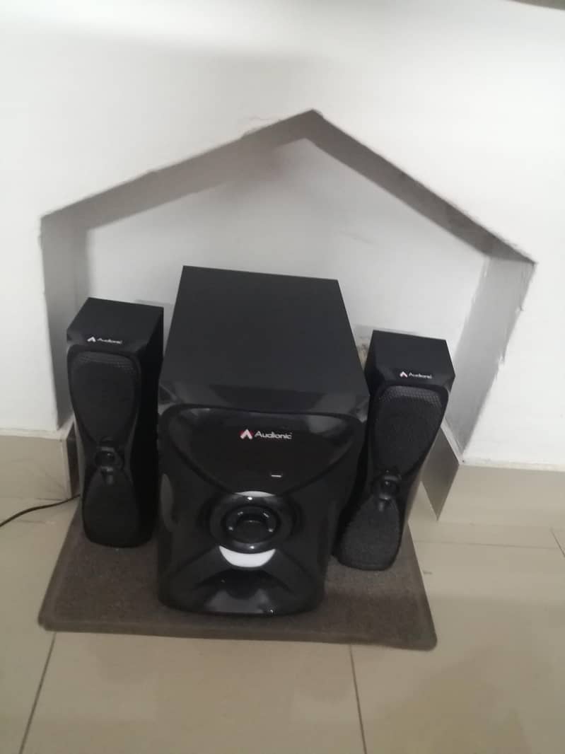 Audionic speakers 0