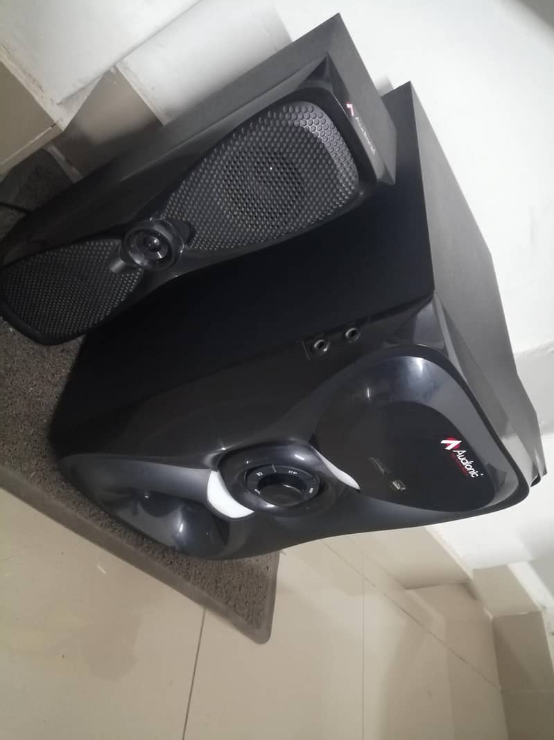 Audionic speakers 1