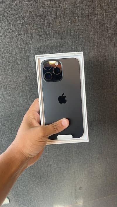 iPhone 16 Pro Max 256Gb 2 phones