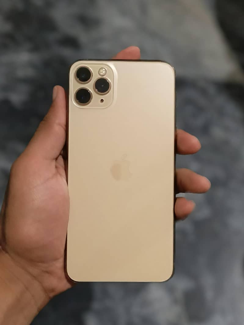 IPHONE 11 PRO MAX 6