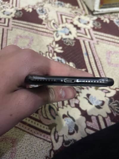 Iphone 7 plus 10/8 condition