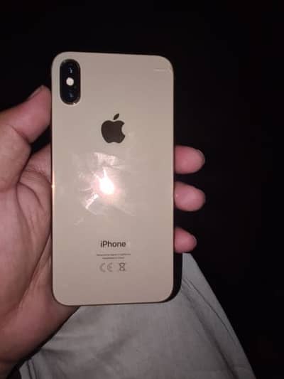 I fhone xs 64gb 77 helth only by pas howa hai bas baqi all ok