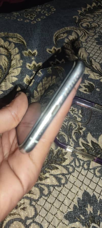 11 pro max White color