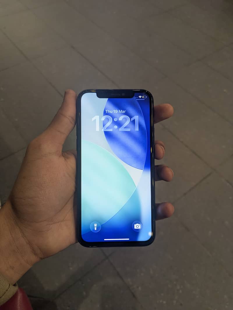iPhone 11 Pro 1