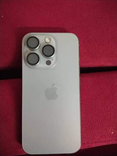 IPHONE 15 pro factory unlock 128gb natural