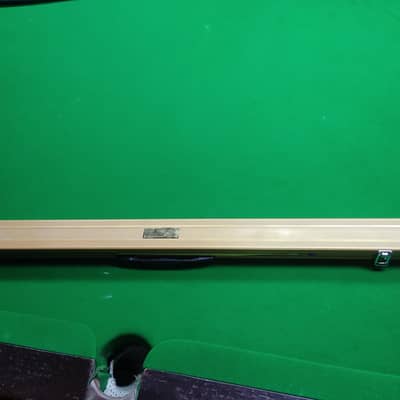 snooker cue
