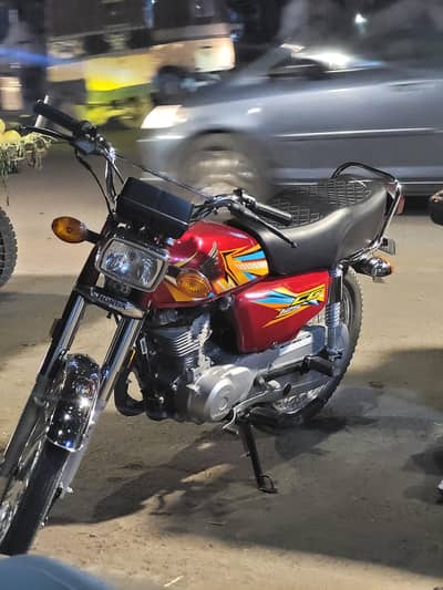 Honda 125 first owner brand new condition