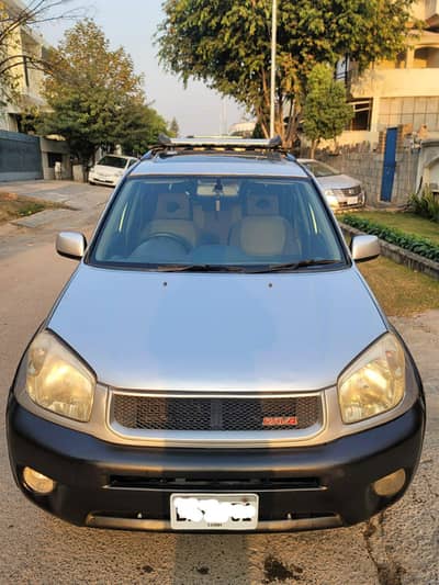 TOYOTA RAV4/2005.4 × 4. AUTO  SUNROOF. TOP OF THE  LINE
