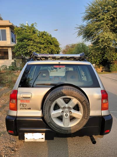 TOYOTA RAV4/2005.4 × 4. AUTO  SUNROOF. TOP OF THE  LINE
