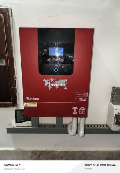 Inverex Veyron 2, 1.2kw Solar Inverter with TX-1800 Brand new battery