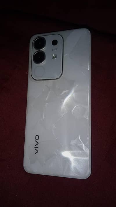 vivo y 29 10by10 condition  2 month warranty available 8+8 128 g b