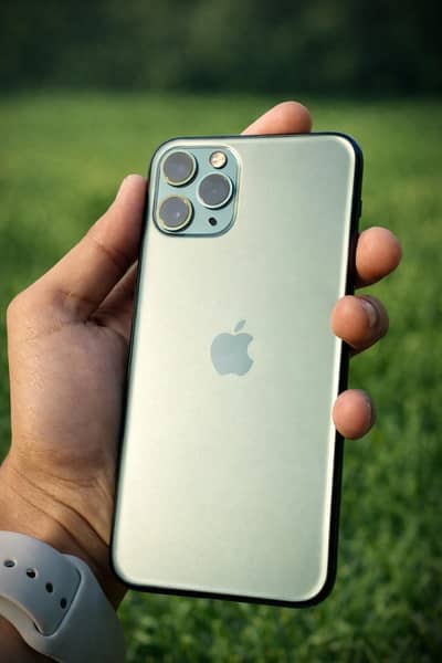 IPhone 11 Pro FACTORY UNLOCKED NON PTA WATERPACK.