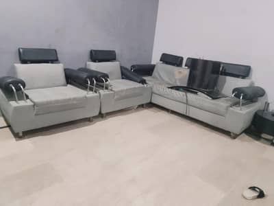 SOFA SET WITH TABLE