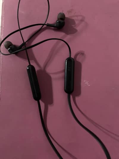 Original Sony EarPhones & Apple Handfree