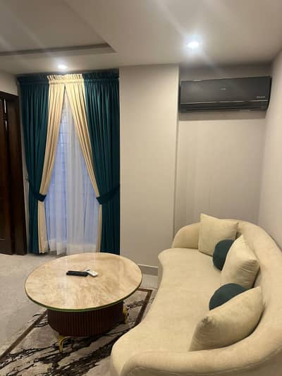 1 Bedroom VIP Full furnish flat per day available in Bahria town Lahore 0300 4561276