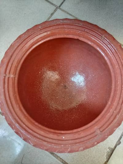 CLAY POT FOR URGENT SALE