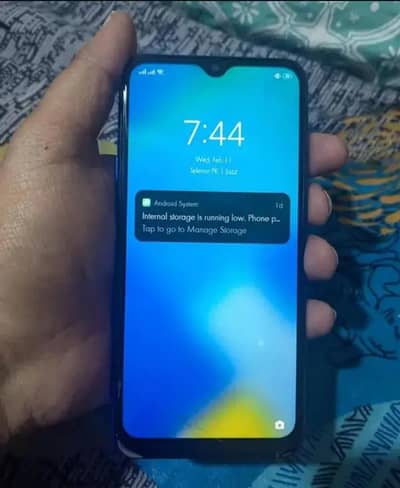 realme C2