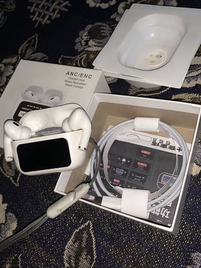 Double dark noise reduction touch control